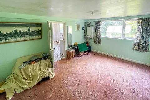 230 Barton Hill Road, Torquay, TQ2 8LA