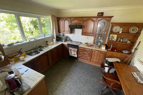 230 Barton Hill Road, Torquay, TQ2 8LA