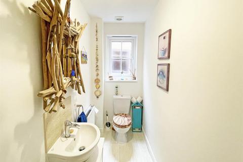 87 Hawkins Road, Exeter, EX1 3UW