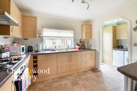 2 bedroom park home for sale, Grange Country Park, Lodge 9, Straight Road, East Bergholt, Colchester CO9 6UX