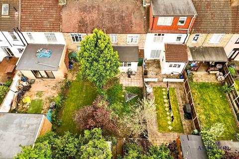 115 Shirley Gardens, Barking, IG11 9XB