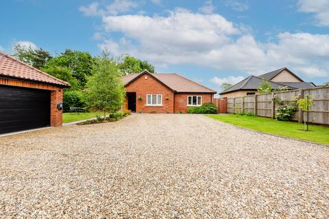 3 bedroom detached bungalow for sale, Mill Meadow, Strumpshaw