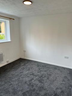1 bedroom flat to rent, Oakley Road, Luton LU4