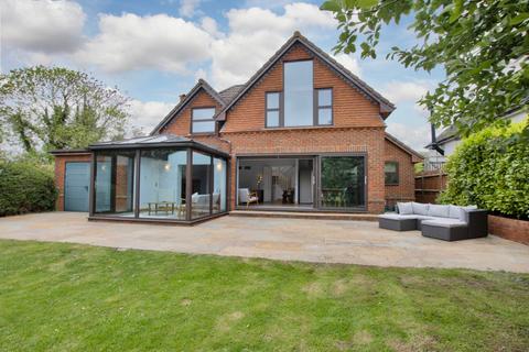 4 bedroom detached house for sale, Main Road, Longfield Hill, Longfield, Kent, DA3