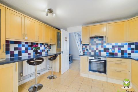 3 Mathias Walk, Basingstoke, RG22 4EQ