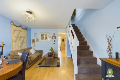 3 Mathias Walk, Basingstoke, RG22 4EQ
