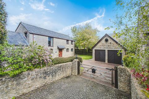 4 bedroom detached house for sale, St. Marys Close, Kempsford, Fairford, Gloucestershire, GL7