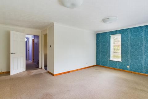 Flat 3, Carnoustie Court Caxton Way, Haywards Heath, RH16 3TF