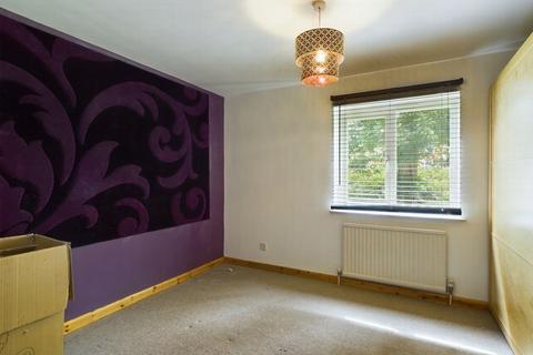Flat 3, Carnoustie Court Caxton Way, Haywards Heath, RH16 3TF
