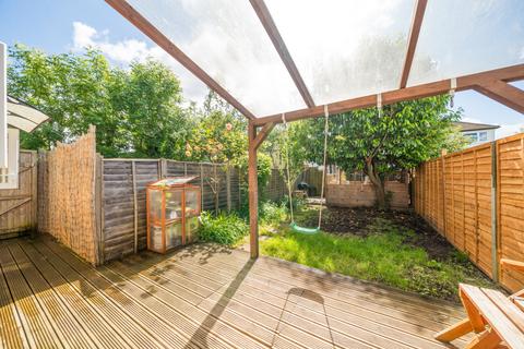 35 Lancaster Close, Kingston Upon Thames, KT2 5NJ
