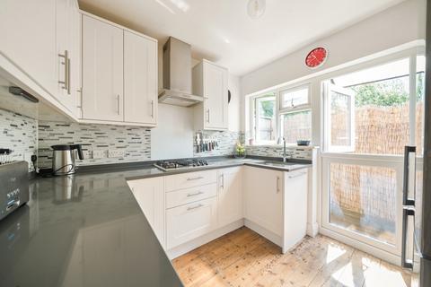 35 Lancaster Close, Kingston Upon Thames, KT2 5NJ