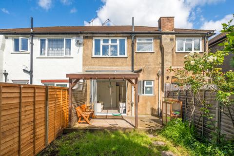 35 Lancaster Close, Kingston Upon Thames, KT2 5NJ
