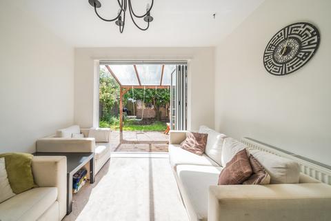 35 Lancaster Close, Kingston Upon Thames, KT2 5NJ