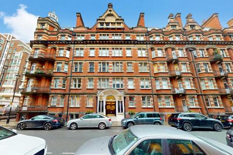 3 bedroom apartment for sale, Clarence Gate Gardens, Glentworth Street, London, NW1