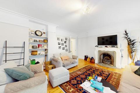 3 bedroom apartment for sale, Clarence Gate Gardens, Glentworth Street, London, NW1