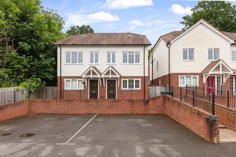 9 Shaw Grove, Coulsdon, CR5 1EW