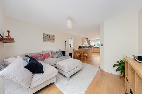 9 Shaw Grove, Coulsdon, CR5 1EW