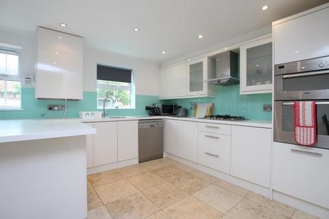 4 bedroom terraced house to rent, Wright Way, Bristol BS16