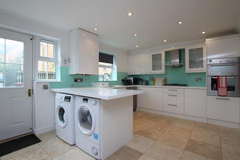 4 bedroom terraced house to rent, Wright Way, Bristol BS16