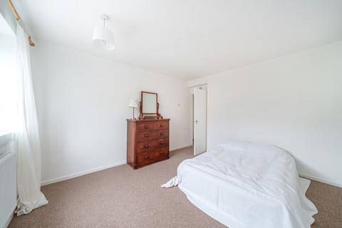 2 bedroom flat to rent, Naylor Road Peckham SE15