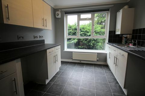 2 bedroom flat to rent, 127 OLD PALACE ROAD