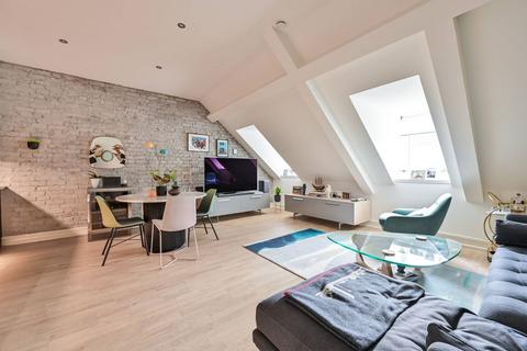 2 bedroom flat to rent, Maidstone Building Mews, London Bridge, London, SE1