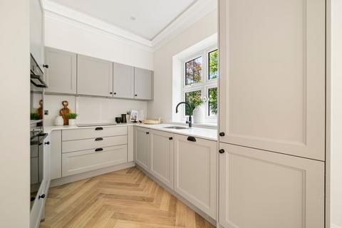 undefined, Holtwood Road, Oxshott, KT22