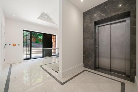 undefined, Holtwood Road, Oxshott, KT22
