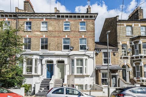 3 bedroom flat for sale, Cologne Road, Battersea