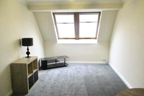 2 bedroom flat to rent, 32 Bonnethill Place, ,