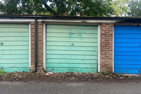 Garage for sale, Garage 3, Wyecliffe Gardens, Merstham, Redhill, Surrey, RH1 3HN