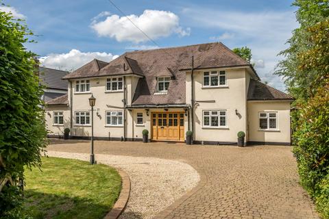 4 bedroom detached house for sale, New Road, Weston Turville, Buckinghamshire, HP22