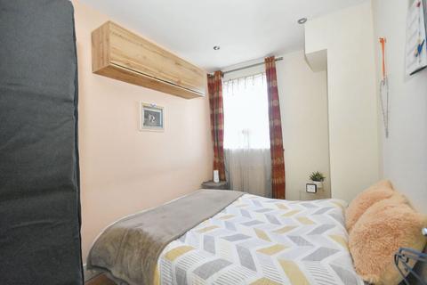 1 bedroom flat for sale, Grosvenor Court, Upper Grosvenor Road