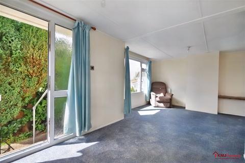 2 bedroom detached bungalow for sale, The Paddock, Hedge Barton