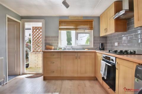 2 bedroom detached bungalow for sale, The Paddock, Hedge Barton