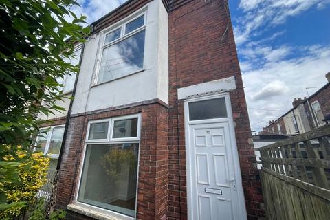 2 bedroom end of terrace house to rent, Castle Grove, Perth Street West, Hull, East Riding of Yorkshi, HU5