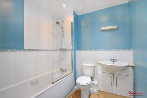 17 Queripel Close, Tunbridge Wells, TN2 3GH