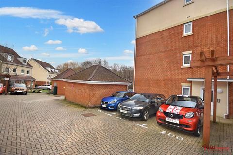 17 Queripel Close, Tunbridge Wells, TN2 3GH