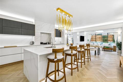 4 bedroom apartment to rent, Nightingale Mansions, SW12