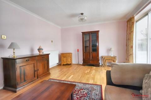40 Medway Drive, Forest Row, RH18 5NT