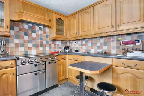 40 Medway Drive, Forest Row, RH18 5NT
