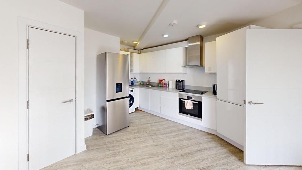 Kitchen 2.jpg