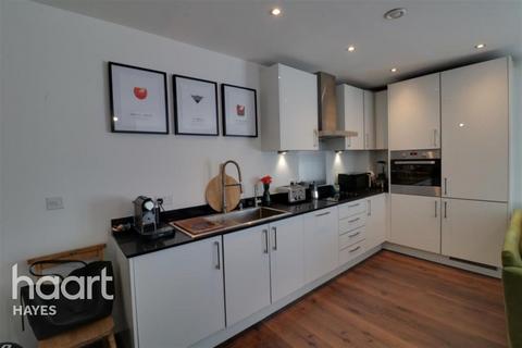 1 bedroom flat to rent, Record Walk,Hayes UB3 1Fl