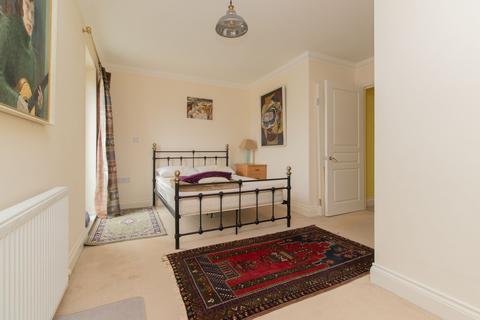 2 bedroom flat for sale, Kingsgate Avenue, Kingsgate Court, CT10