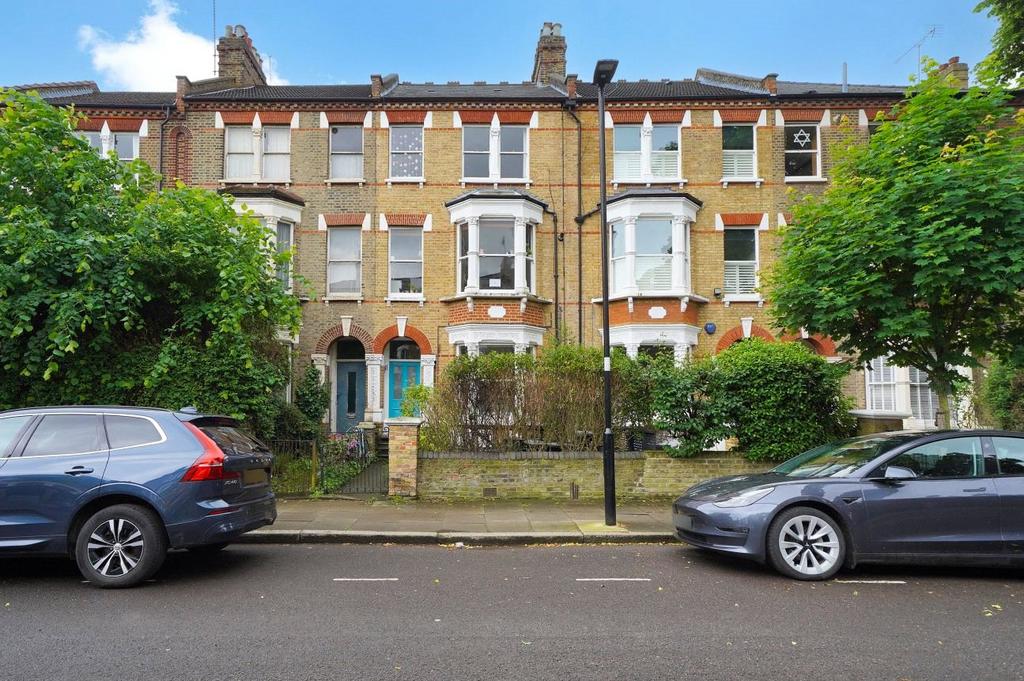 St. Georges Avenue, London, N7 1 bed apartment for sale - £325,000