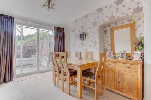 4 bedroom semi-detached house for sale, Jubilee Avenue, Headless Cross, Redditch, Worcestershire, B97