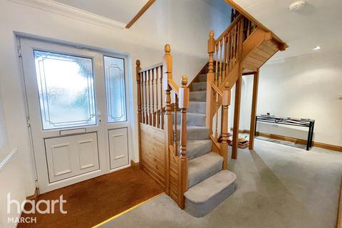 4 bedroom detached house for sale, Stonecross Way, March