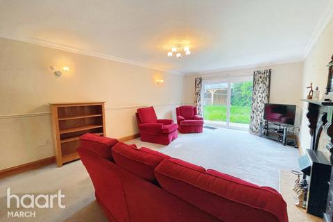 4 bedroom detached house for sale, Stonecross Way, March