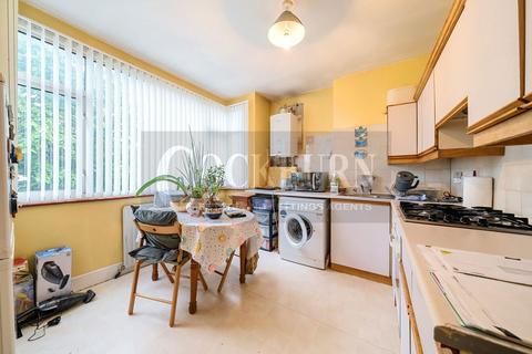 2 bedroom flat for sale, Streatham Road, Mitcham, CR4 2AE