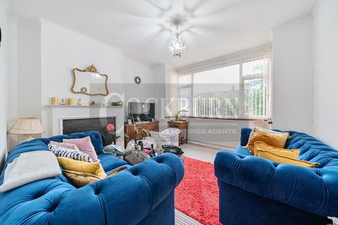 Flat 4, 118 Streatham Road, Mitcham, CR4 2AE
